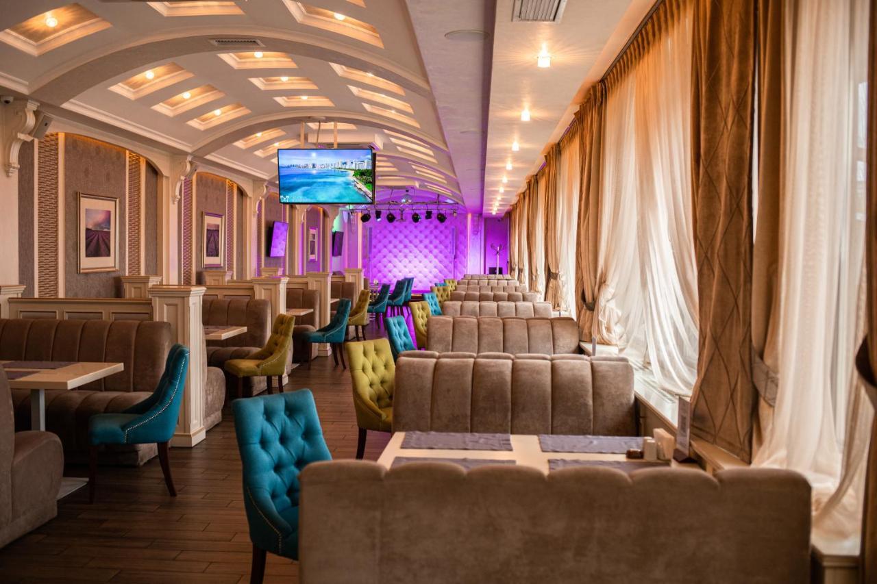 Sonata Hotel & Restaurant "Готель Соната" Lviv Exterior foto