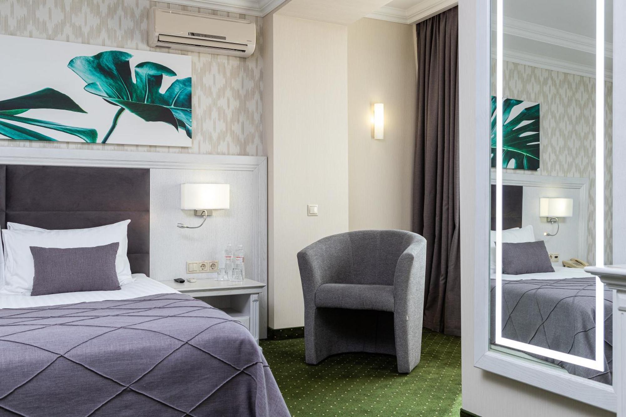Sonata Hotel & Restaurant "Готель Соната" Lviv Quarto foto